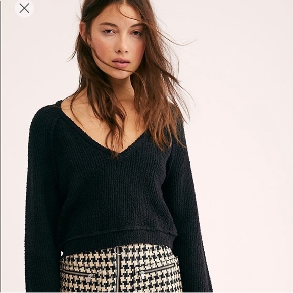 Free People Women Black High Low V Neck Soft Chunky Sweater Size Small - Picture 1 of 10